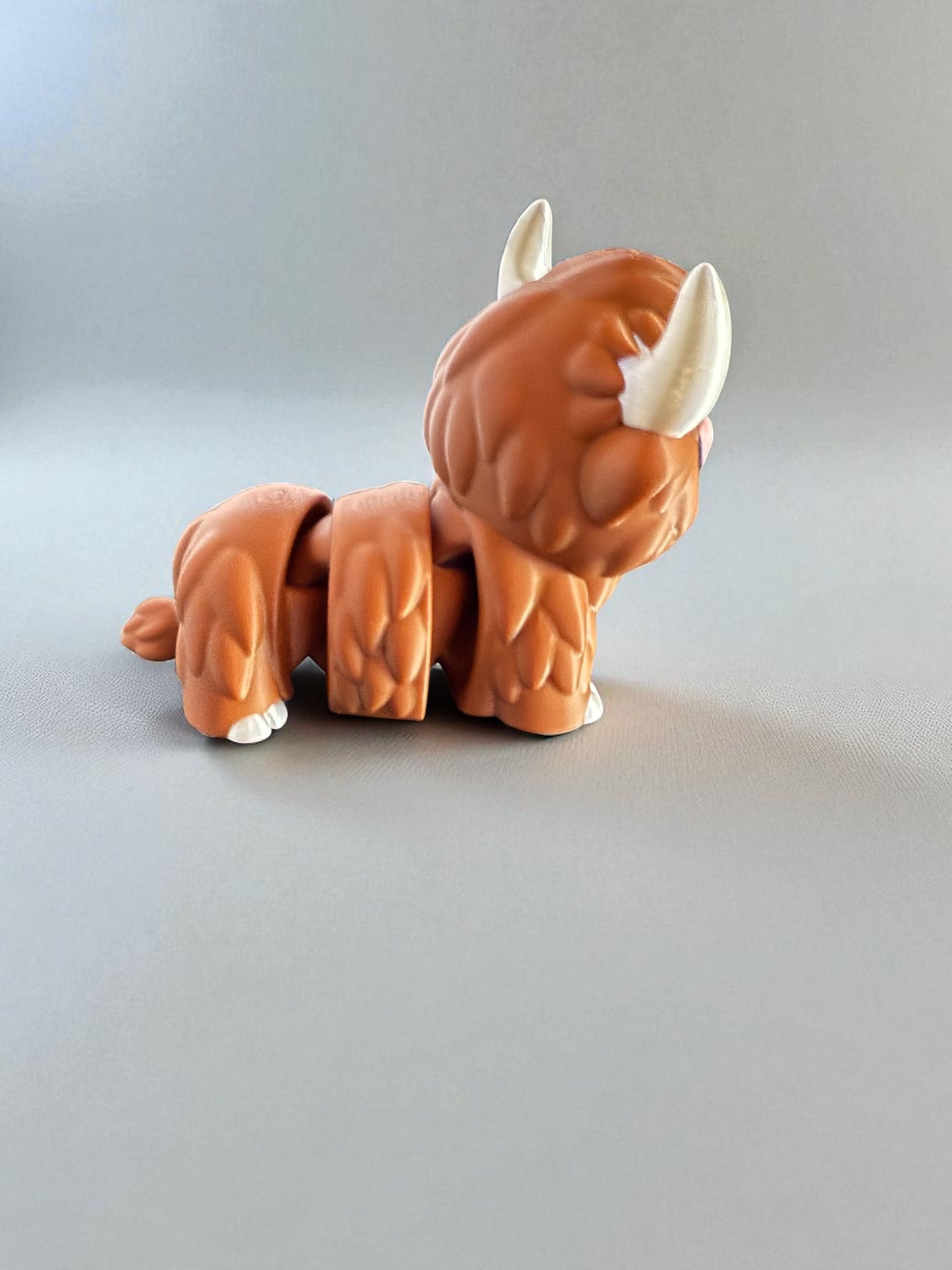 Charming Highland Cow – Poseable Farm Animal Collectible